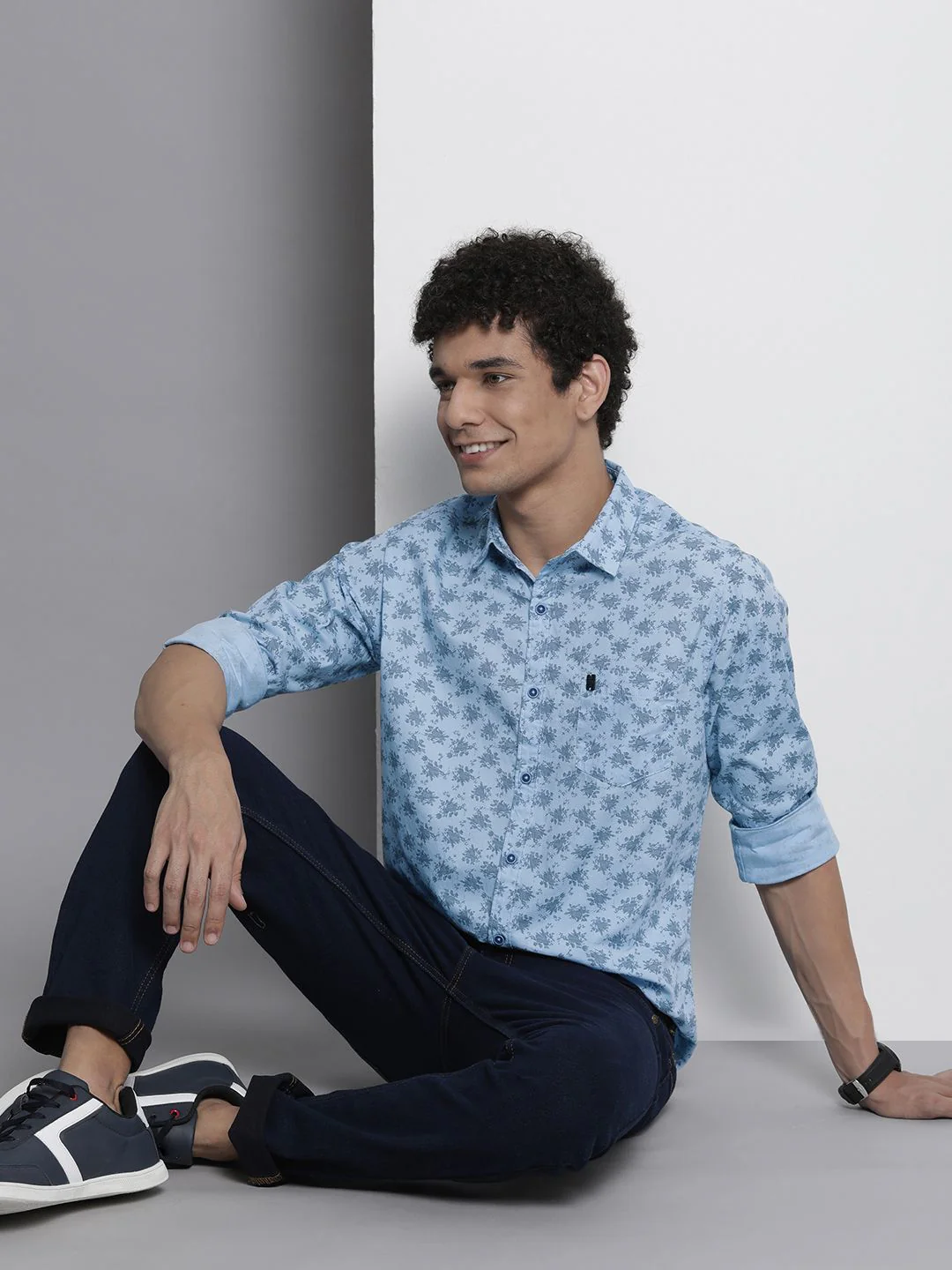 The Indian Garage Co Men Abstract Print Casual Shirt - Image 6