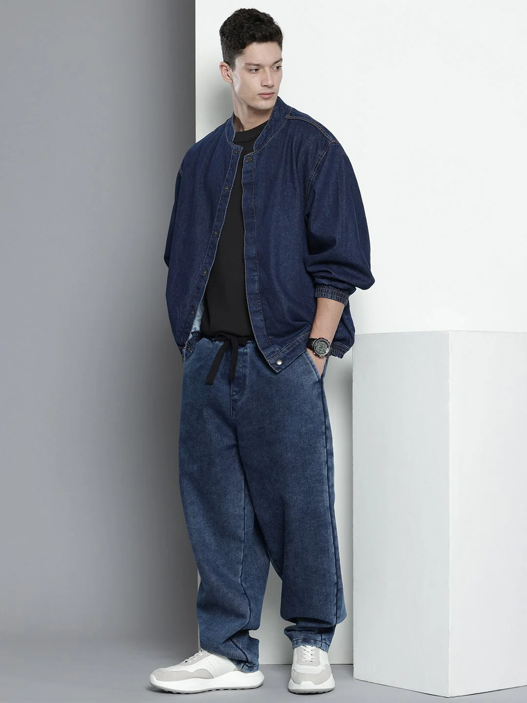 The Indian Garage Co Men Barrel Fit Stretchable Jeans - Image 5