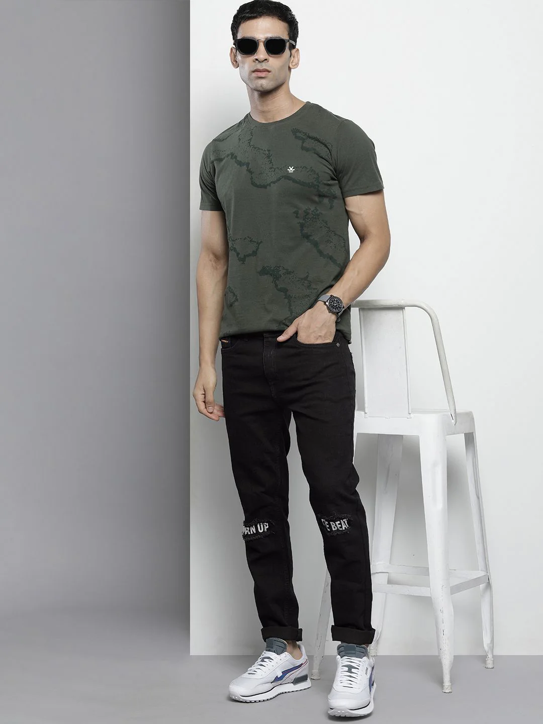 The Indian Garage Co Men Black Slim Fit Applique Stretchable Jeans - Image 4