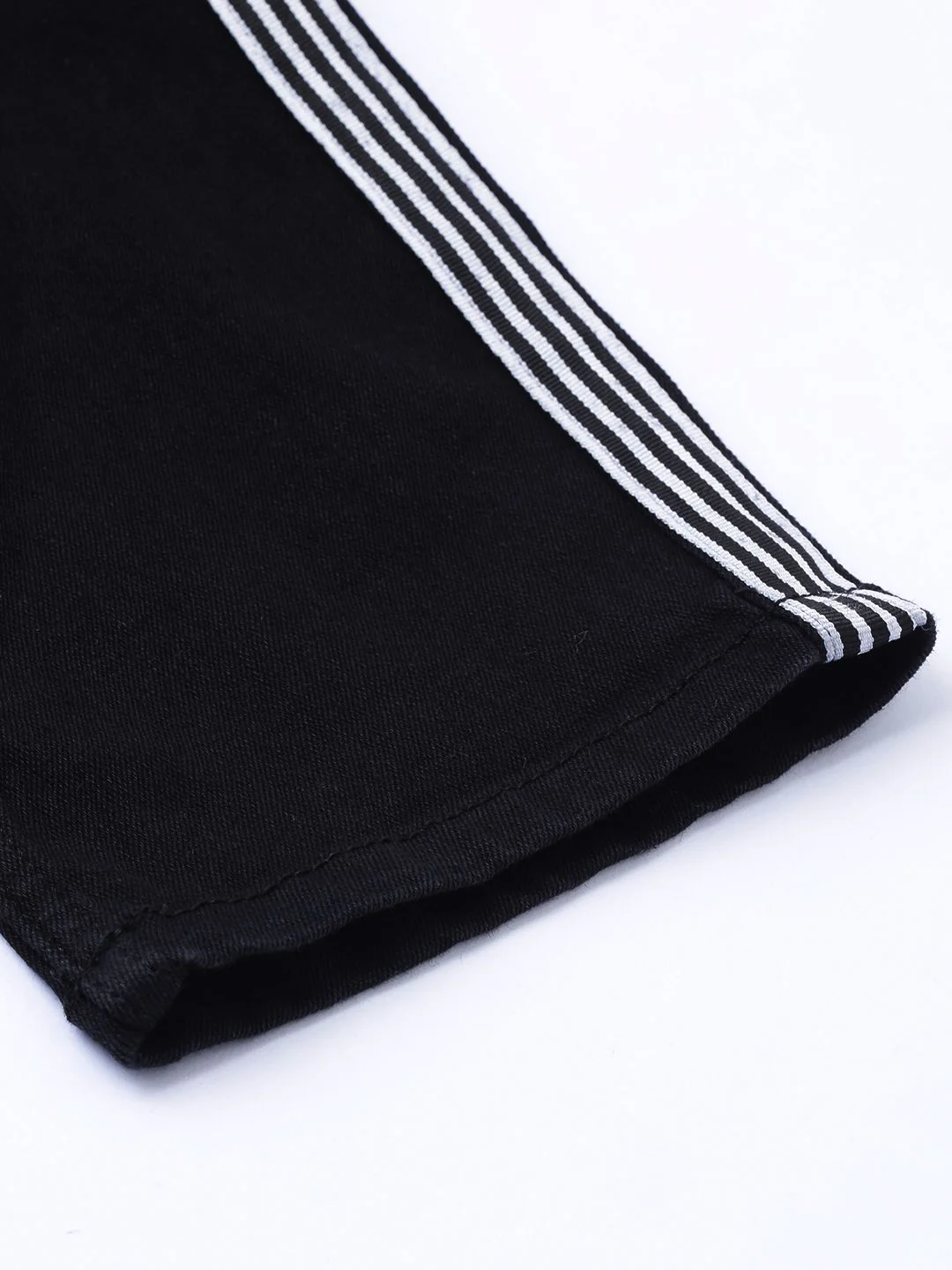 The Indian Garage Co Men Black Slim Fit Mid-Rise Clean Look Jeans - Image 7