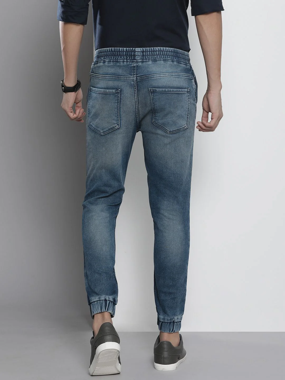 The Indian Garage Co Men Blue Cropped Jogger Heavy Fade Jeans - Image 3