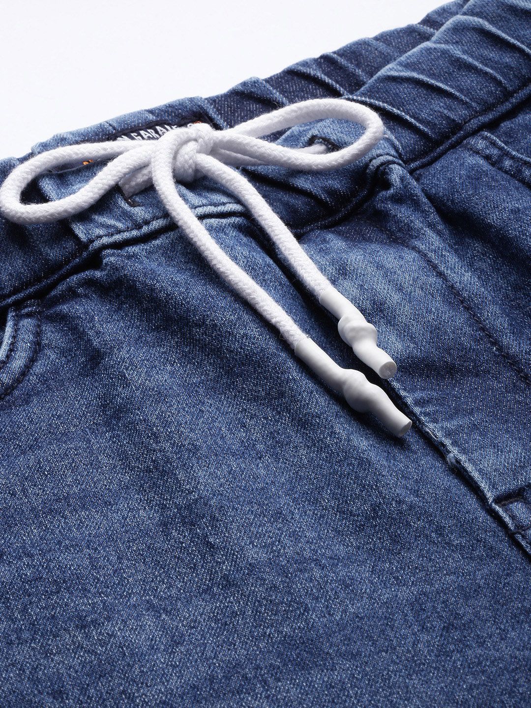 The Indian Garage Co Men Blue Light Fade Stretchable Jogger Jeans - Image 4