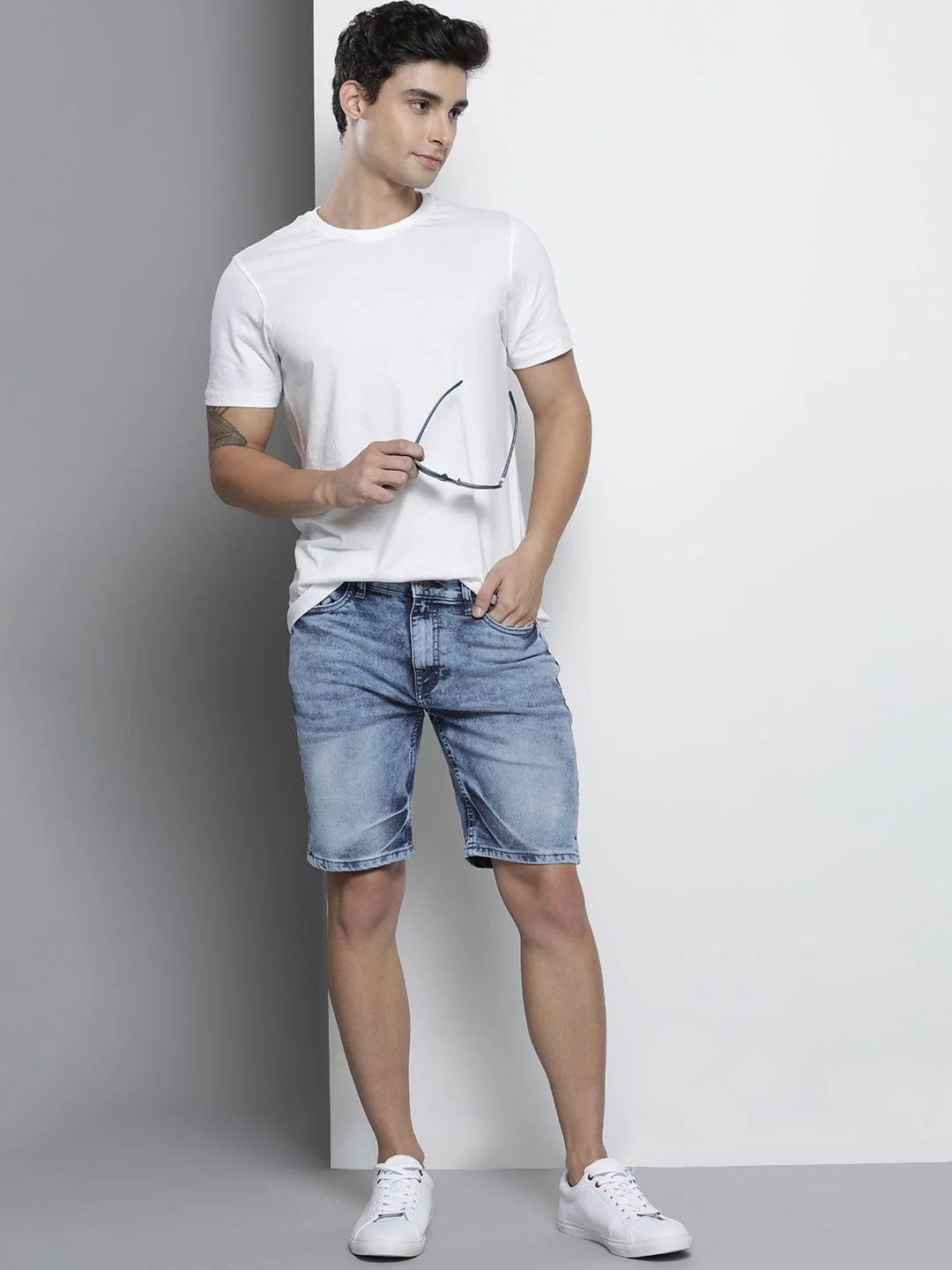 The Indian Garage Co Men Blue Slim Fit Denim Shorts - Image 5