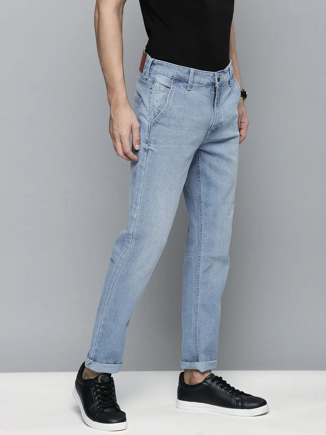 The Indian Garage Co Men Blue Slim Fit Light Fade Stretchable Jeans - Image 2