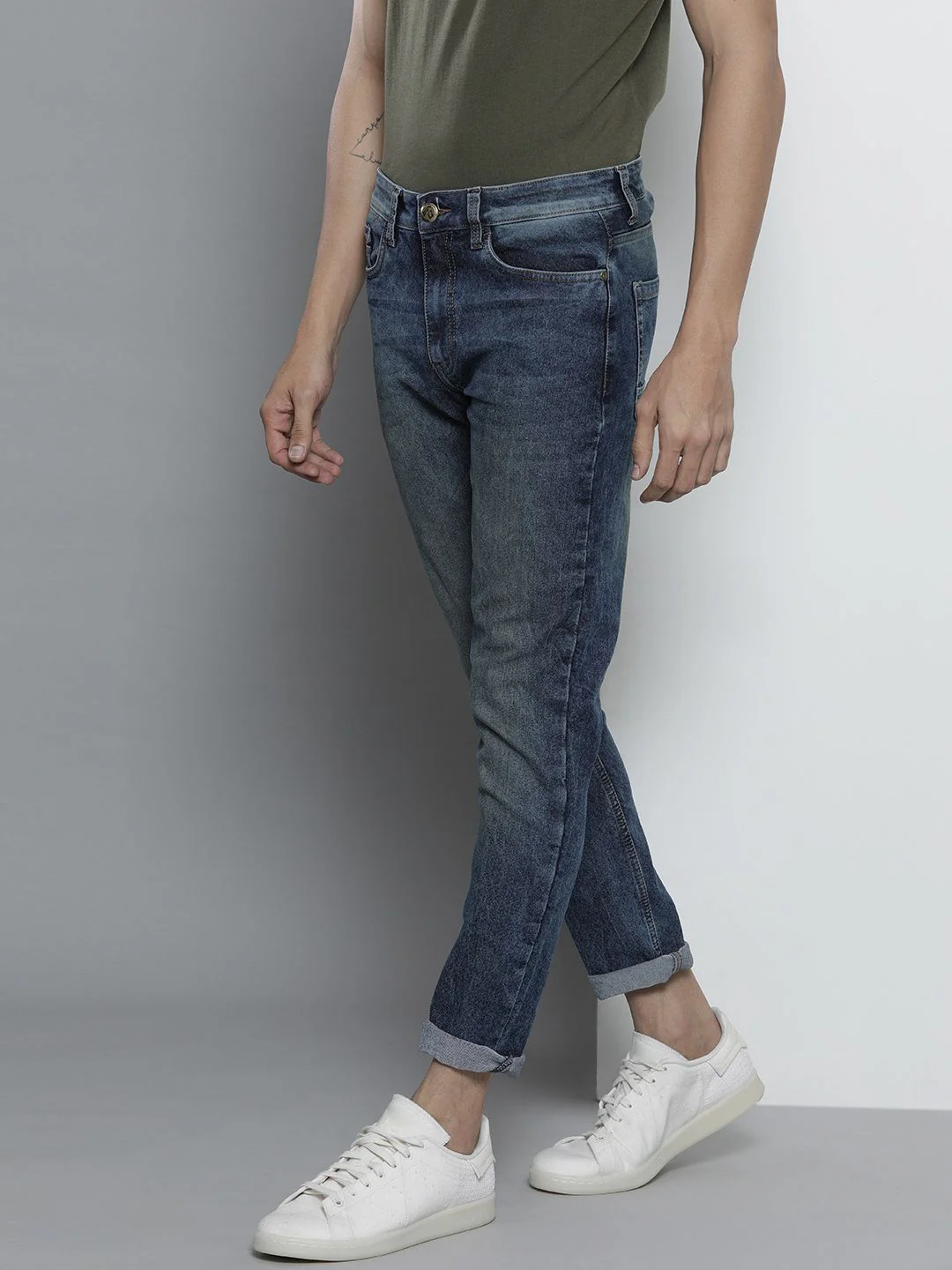 The Indian Garage Co Men Blue Slim Fit Light Fade Stretchable Jeans - Image 2
