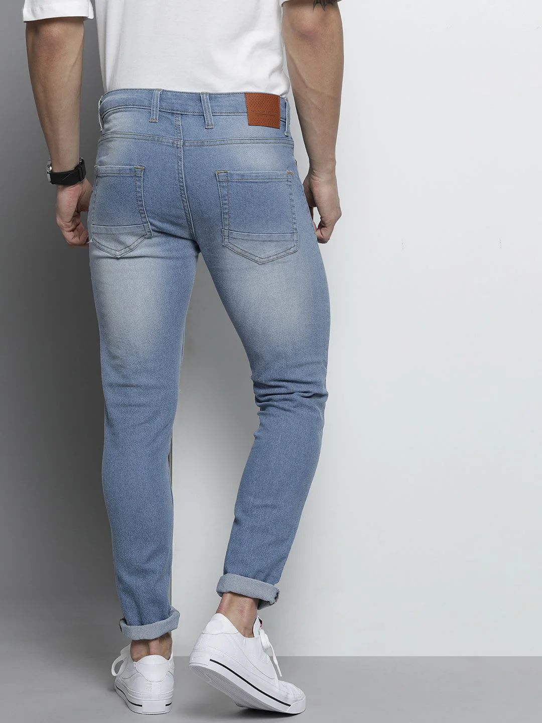 The Indian Garage Co Men Blue Slim Fit Light Fade Stretchable Jeans - Image 3