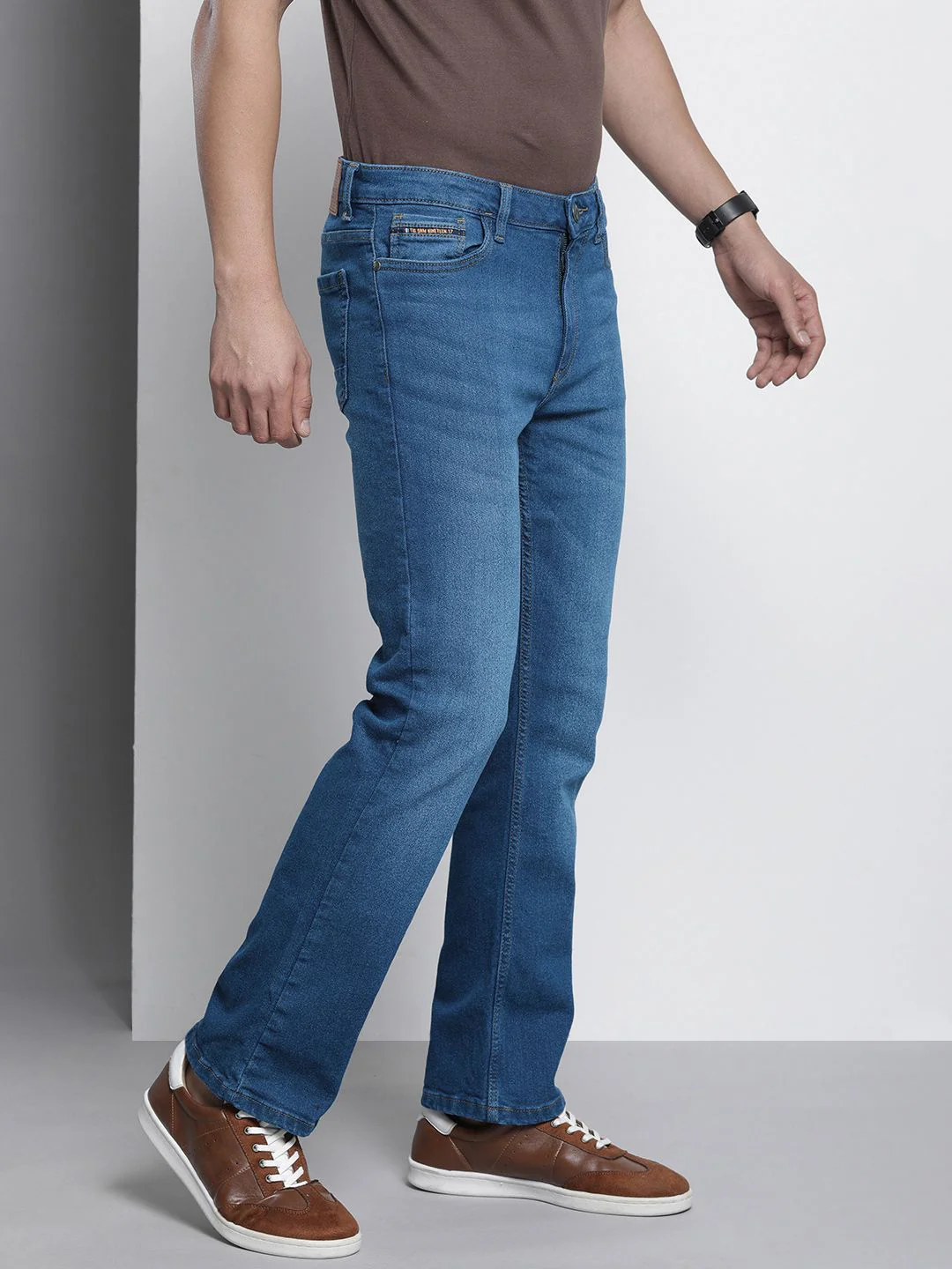 The Indian Garage Co Men Bootcut Light Fade Stretchable Jeans - Image 2