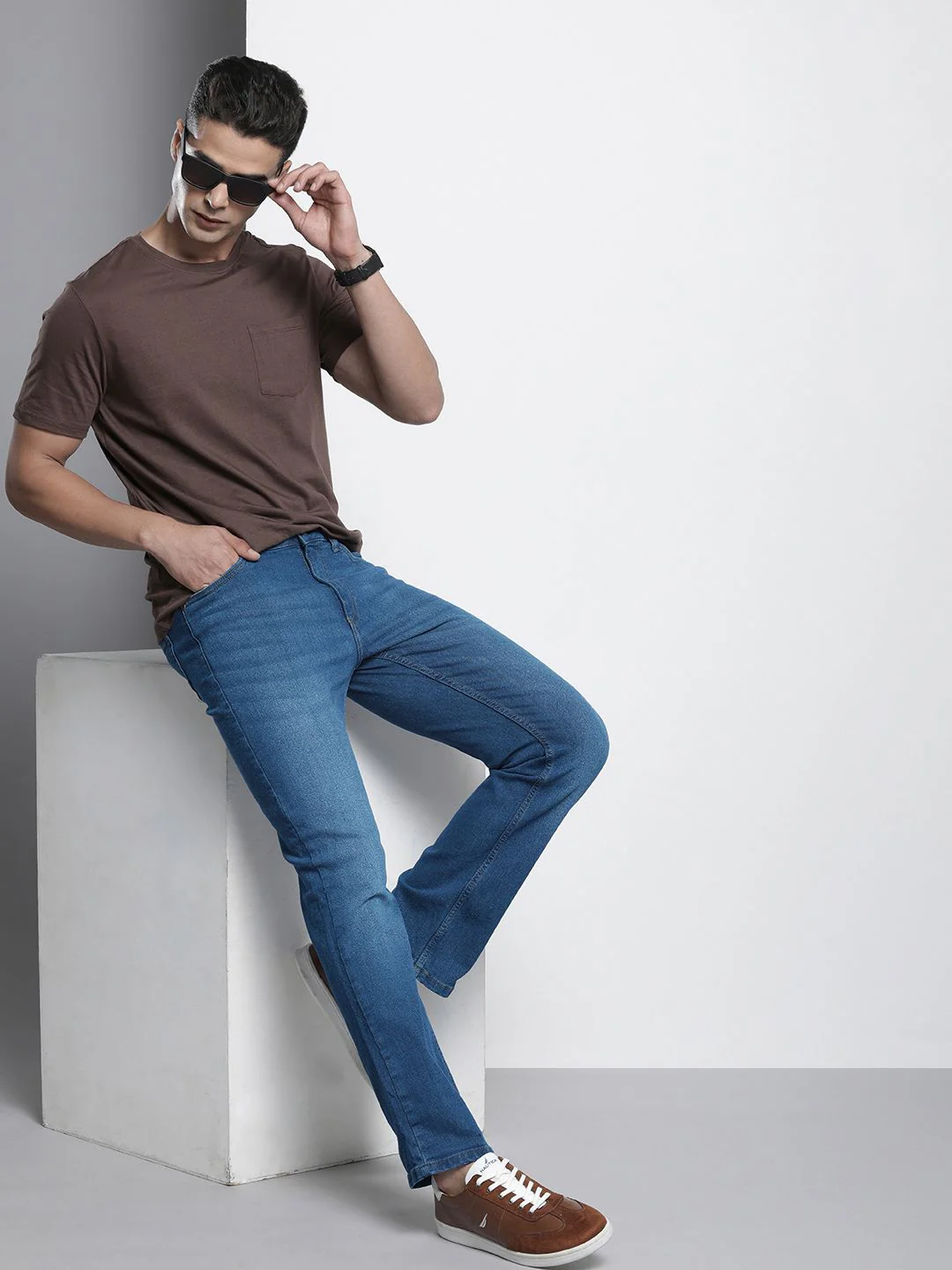 The Indian Garage Co Men Bootcut Light Fade Stretchable Jeans - Image 5