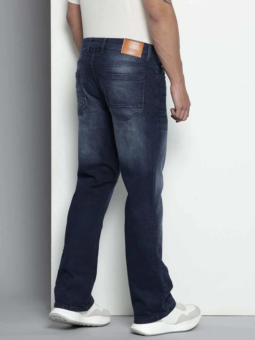 The Indian Garage Co Men Bootcut Light Fade Stretchable Jeans - Image 3