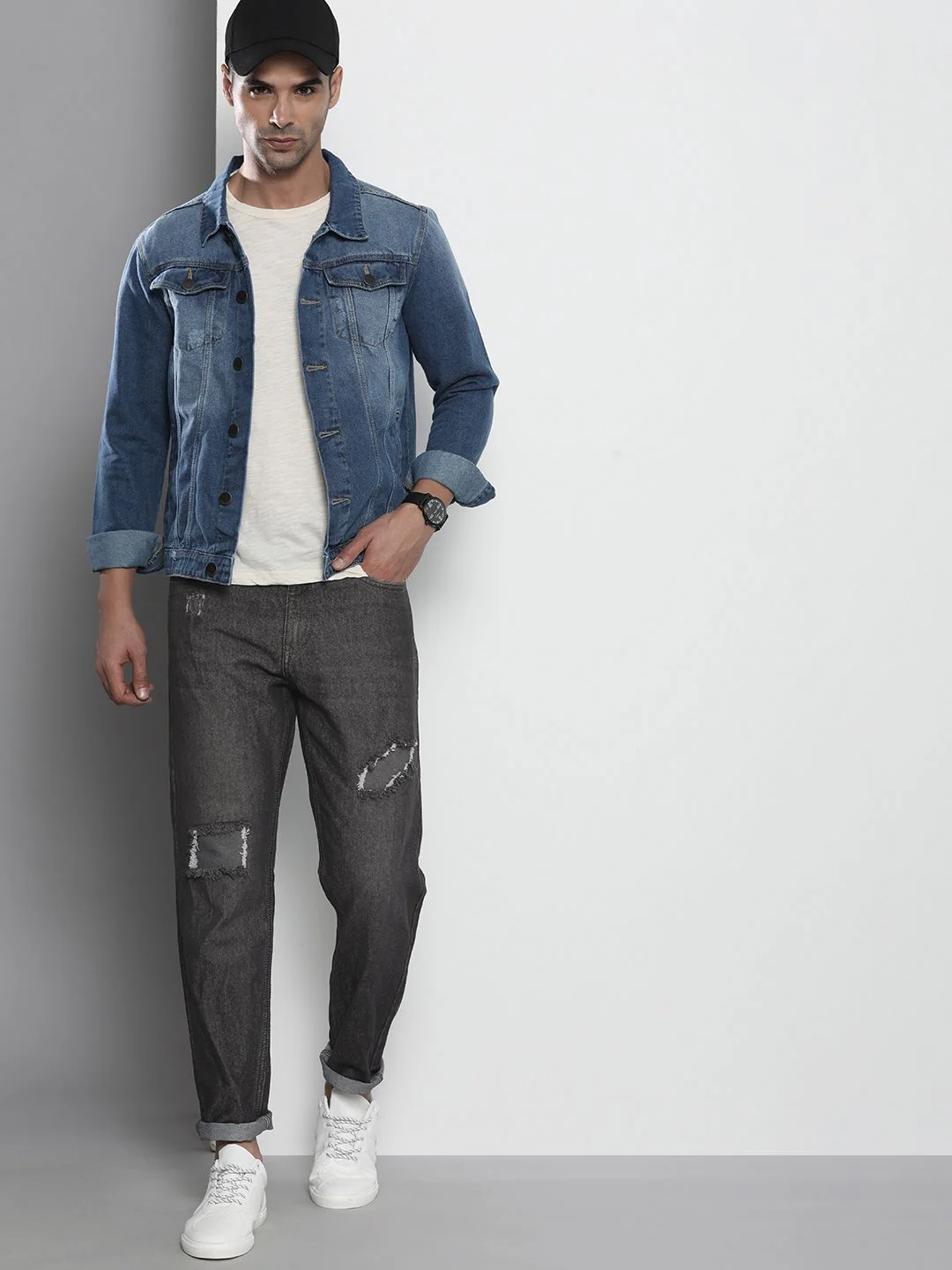 The Indian Garage Co Men Charcoal Grey Mildly Distressed Stretchable Jeans - Image 5