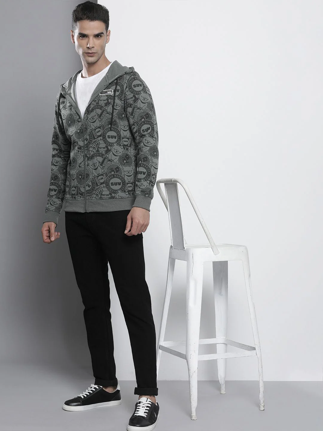 The Indian Garage Co Men Charcoal Grey Printed Hooded Sweatshirt - Image 4