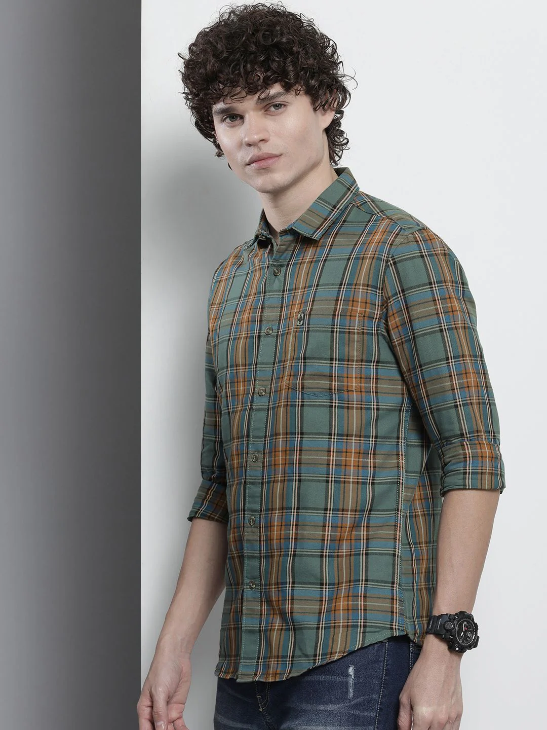 The Indian Garage Co Men Checked Casual Shirt - Image 5