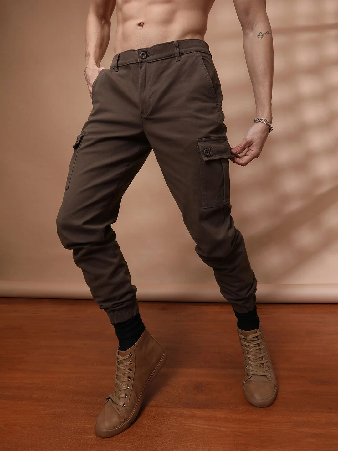 The Indian Garage Co Men Coffee Brown Slim Fit Cargo Joggers