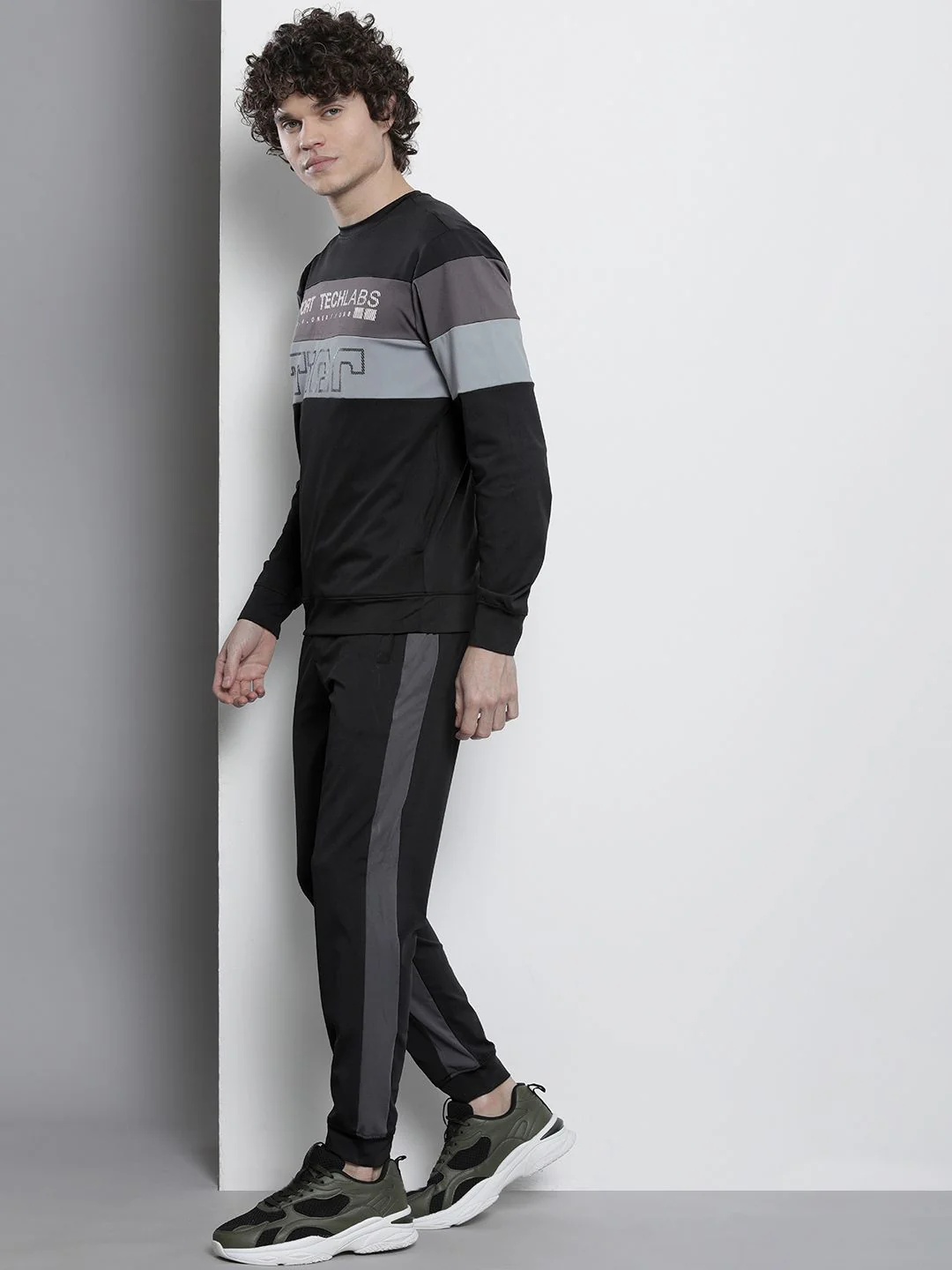The Indian Garage Co Men Colourblocked Tracksuit - Image 4