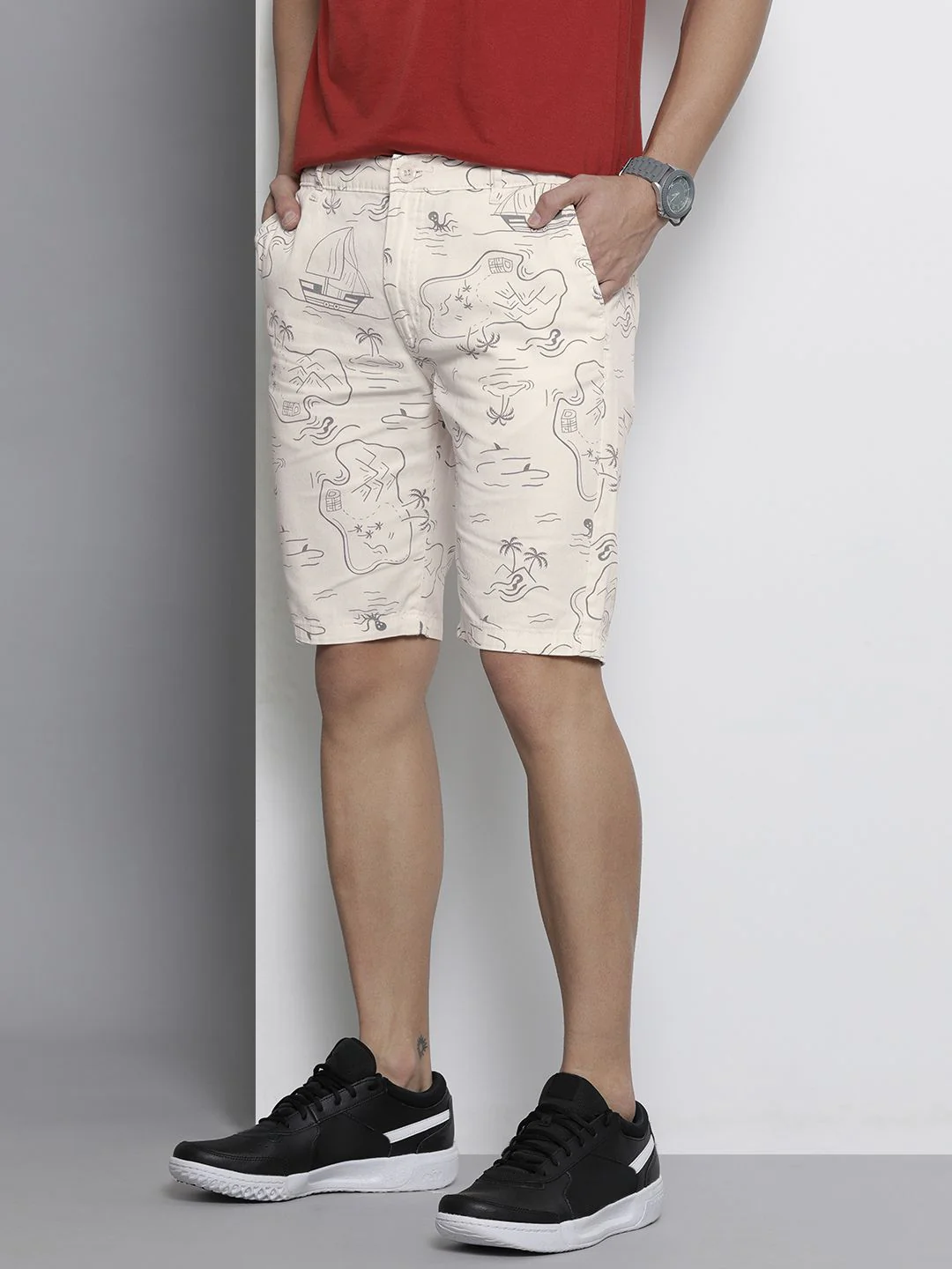 The Indian Garage Co Men Cream-Coloured Printed Slim Fit Cotton Chino Shorts - Image 2