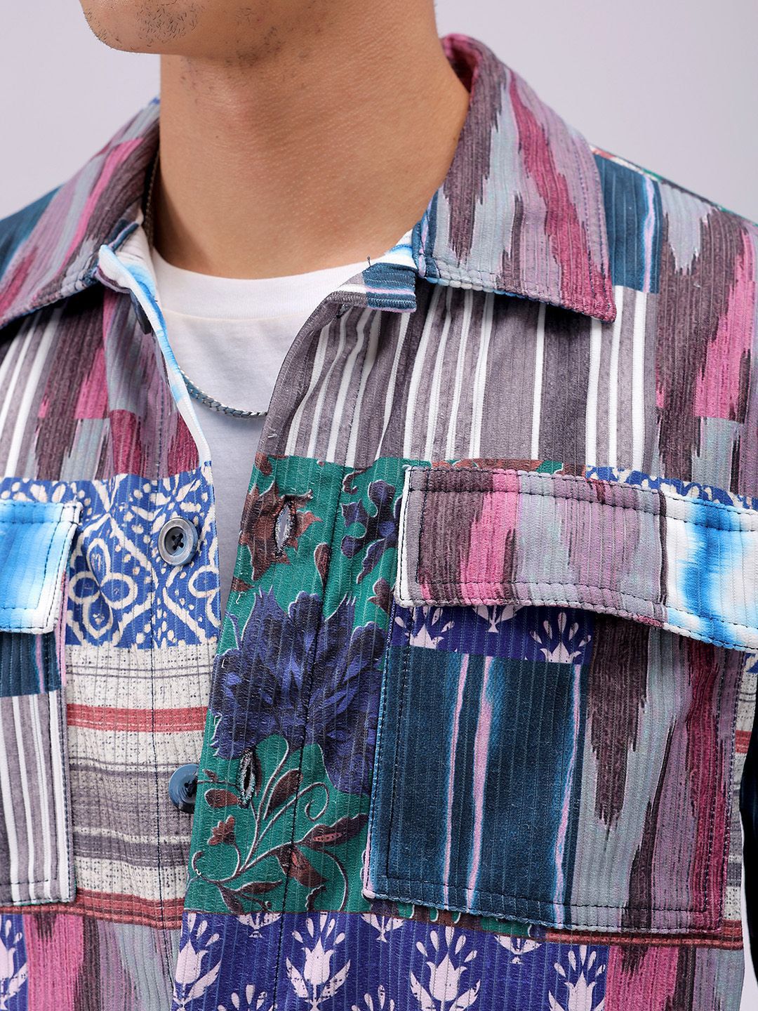 The Indian Garage Co Men Cutaway Collar Abstract Printed Casual Shirt - Image 3