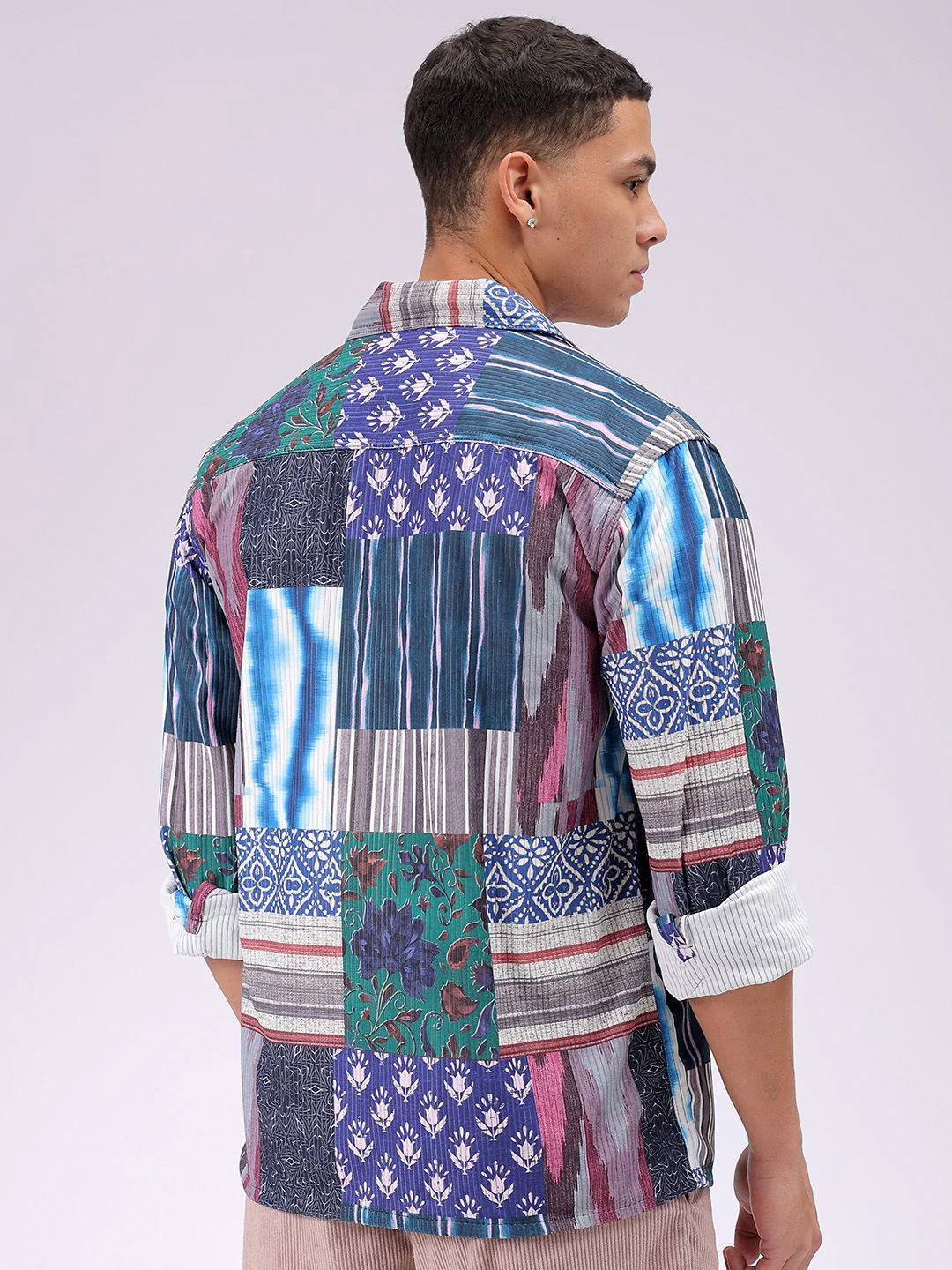 The Indian Garage Co Men Cutaway Collar Abstract Printed Casual Shirt - Image 4
