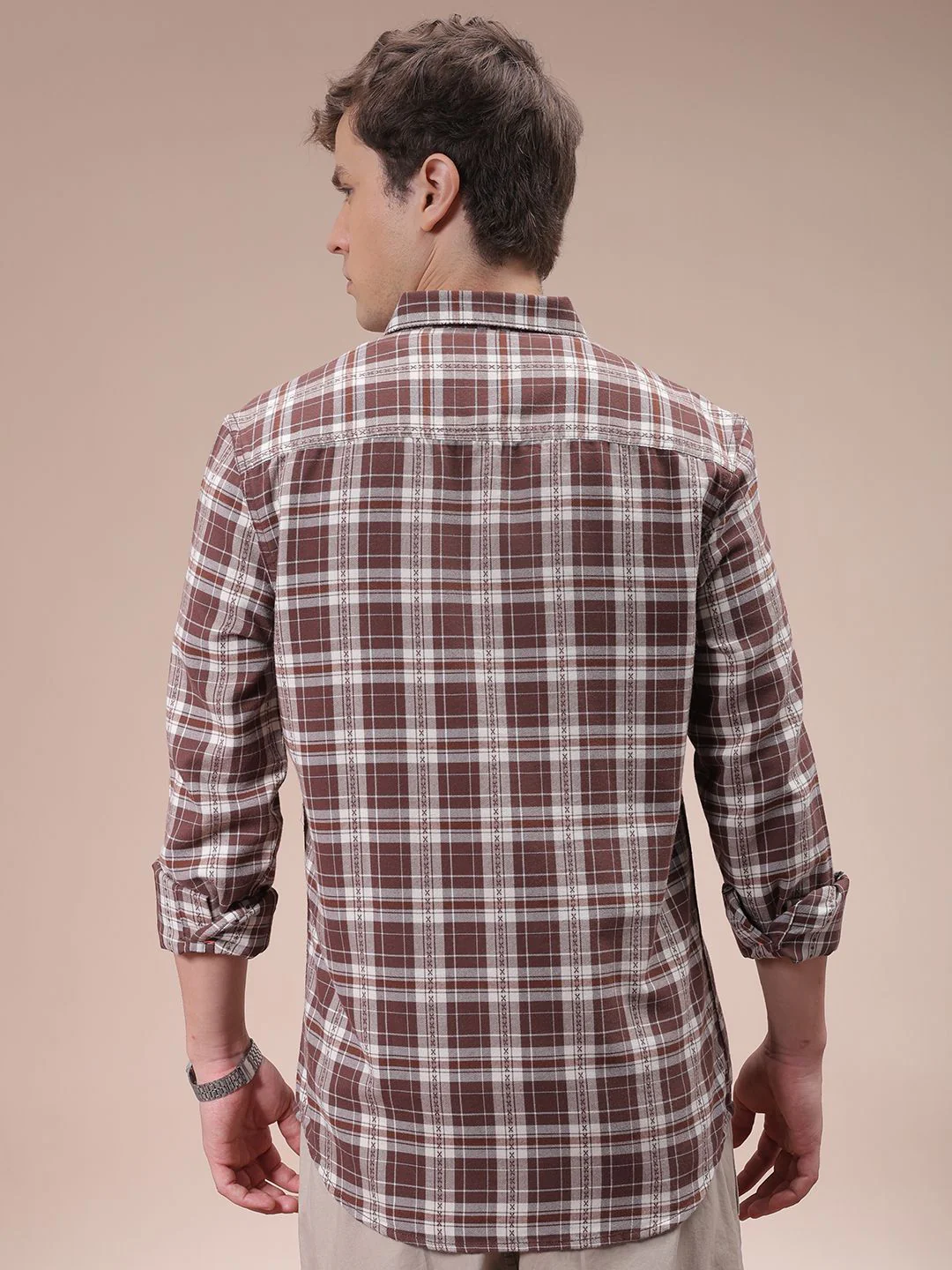 The Indian Garage Co Men Cutaway Collar Checked Cotton Slim Fit Casual Shirt - Image 4