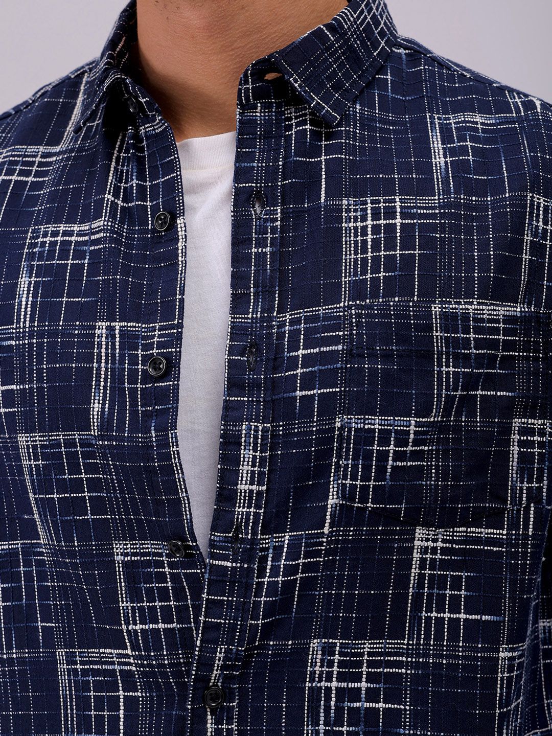 The Indian Garage Co Men Cutaway Collar Checked Cotton Slim Fit Casual Shirt - Image 3