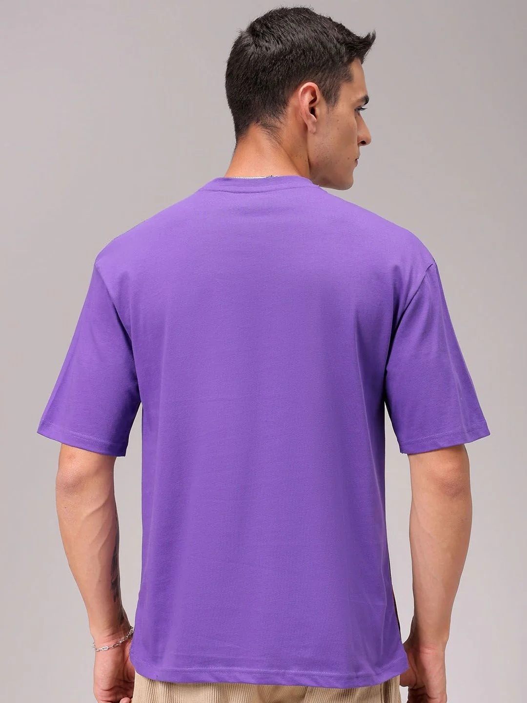 The Indian Garage Co Men Graphic Printed Round Neck Boxy T-shirt - Image 10