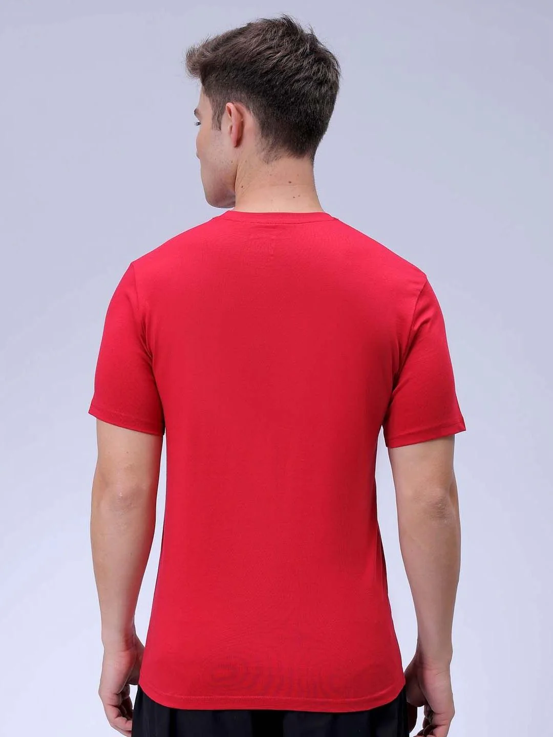 The Indian Garage Co Men Graphic Printed Pure Cotton Slim Fit T-shirt - Image 4