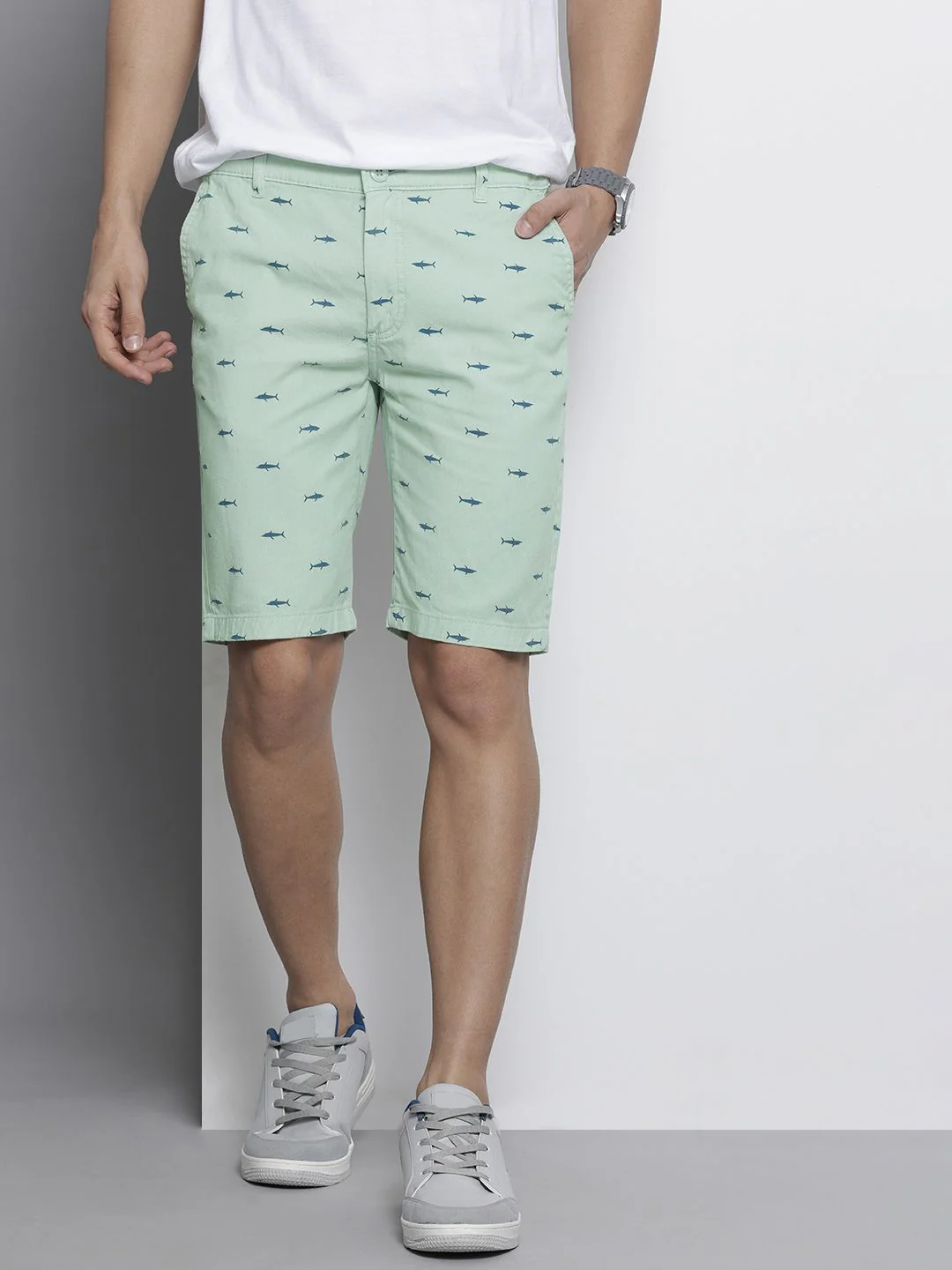 The Indian Garage Co Men Green Printed Slim Fit Cotton Chino Shorts