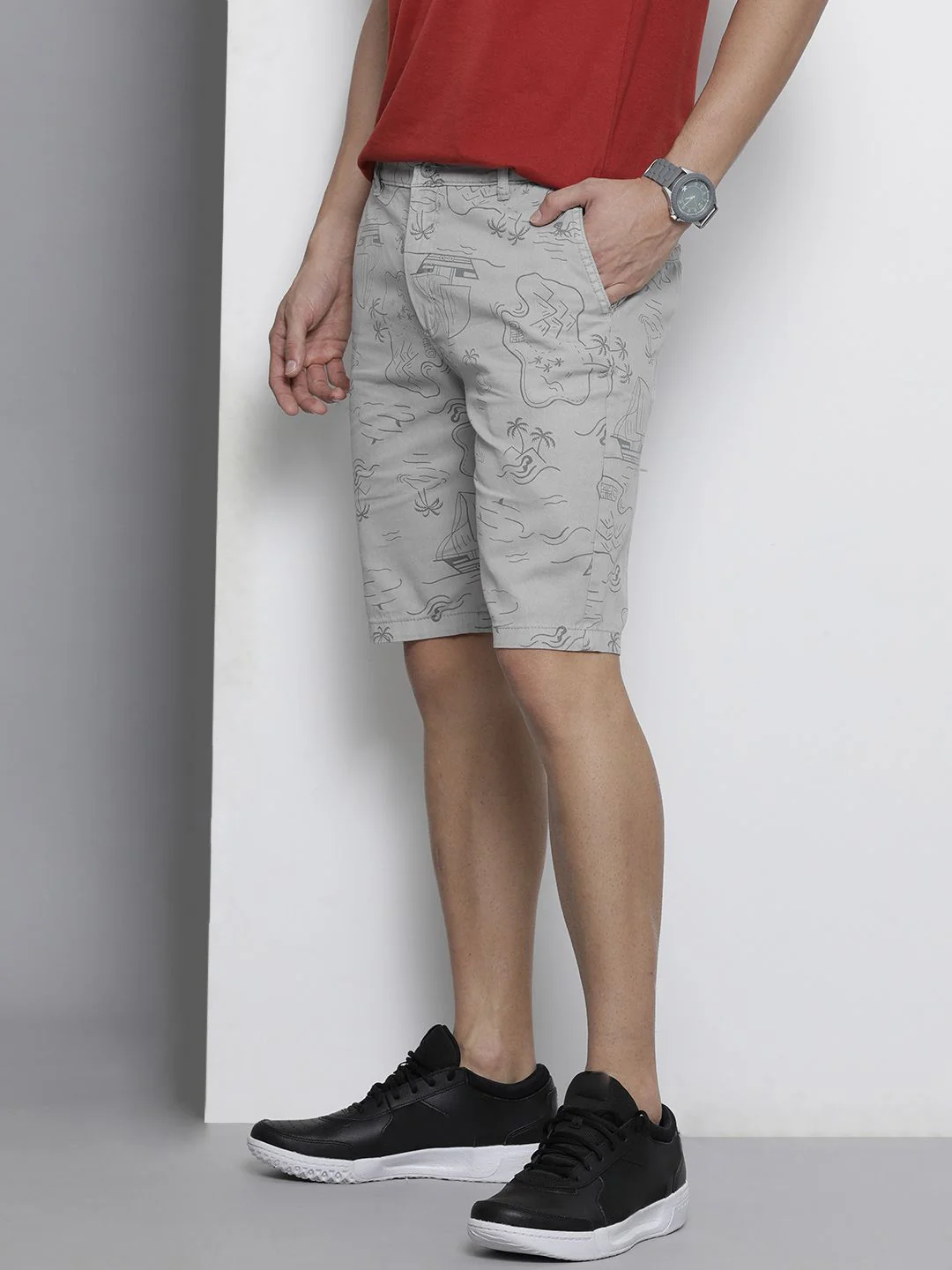 The Indian Garage Co Men Grey Printed Slim Fit Cotton Chino Shorts - Image 2