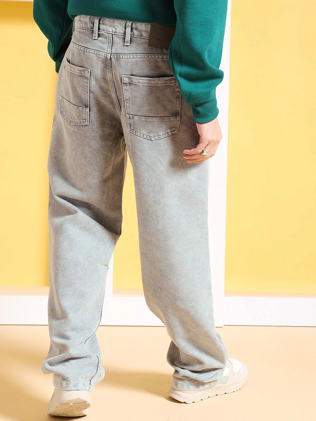 The Indian Garage Co Men Pure Cotton Heavy Fade Mid-Rise Baggy Fit Jeans - Image 3