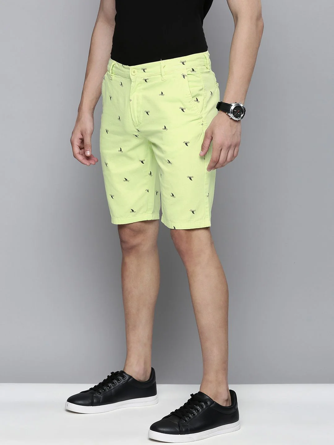 The Indian Garage Co Men Lime Green Printed Slim Fit Chino Shorts - Image 2