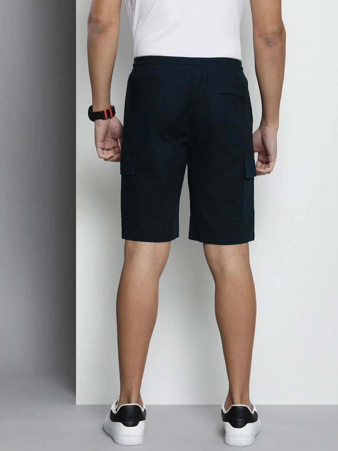 The Indian Garage Co Men Linen Cotton Slim Fit Cargo Shorts - Image 3