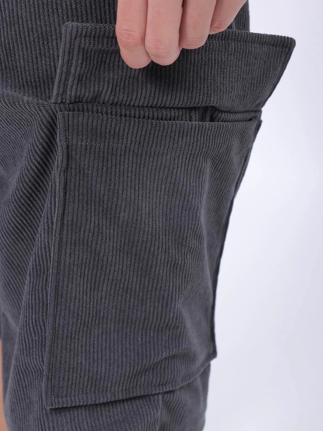 The Indian Garage Co Men Loose Fit Cargo Shorts - Image 7