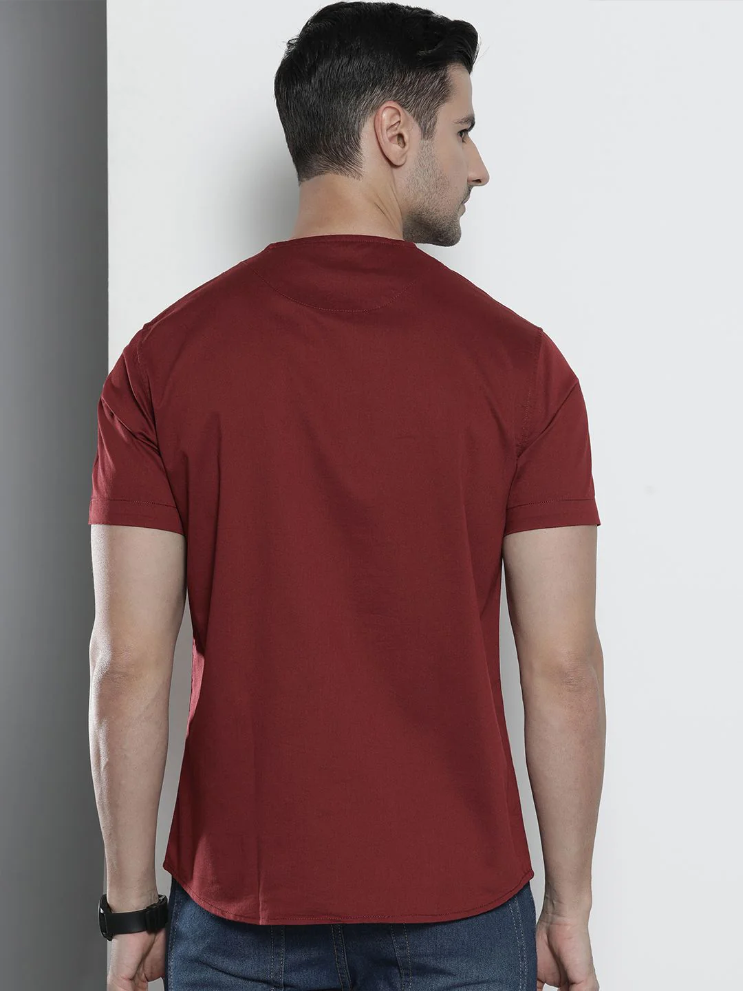 The Indian Garage Co Men Maroon Solid Casual Shirt - Image 5