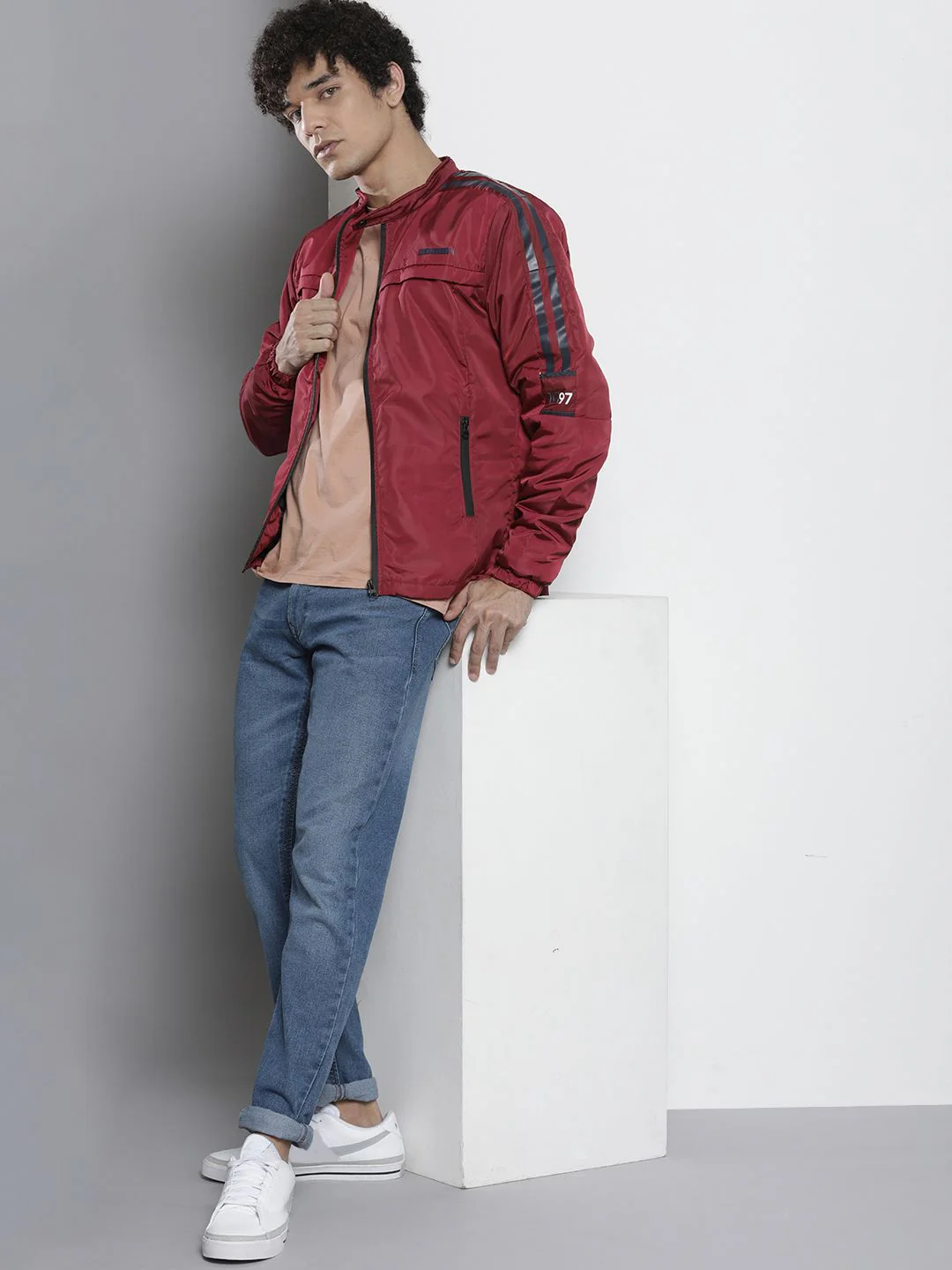 The Indian Garage Co Men Maroon Solid Tailored Jacket - Image 4