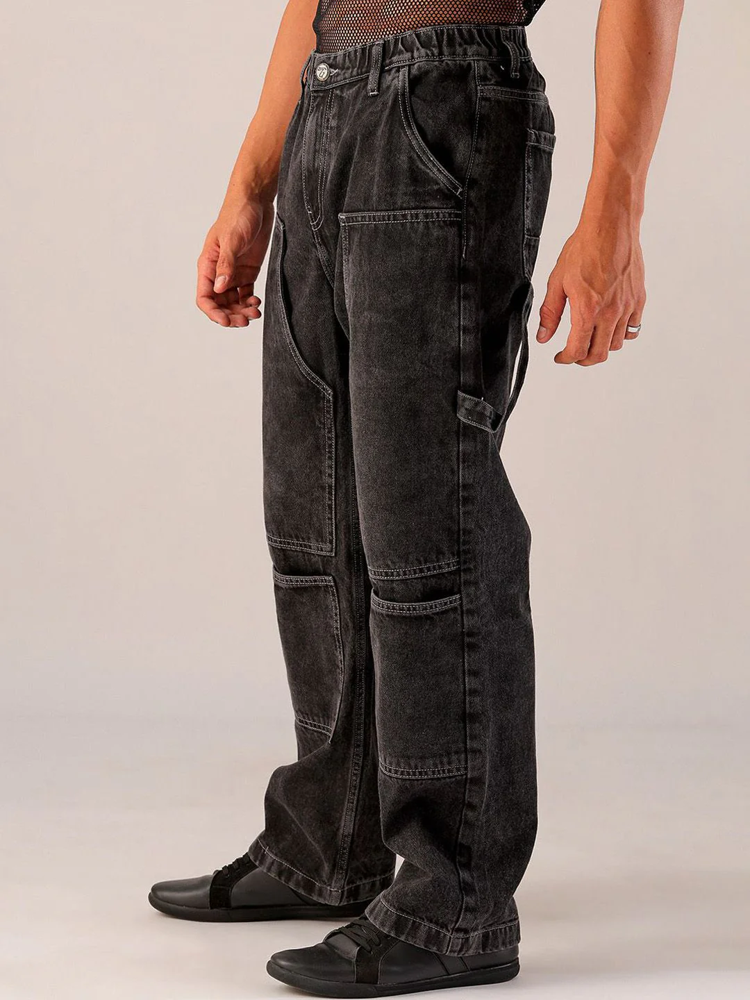 The Indian Garage Co Men Mid-Rise Loose Baggy Fit Elasticated Wasit Cargo Jeans - Image 3
