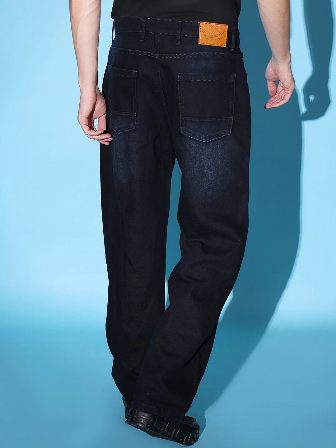 The Indian Garage Co Men Mid-Rise Loose Baggy Fit Stretchable Jeans - Image 3