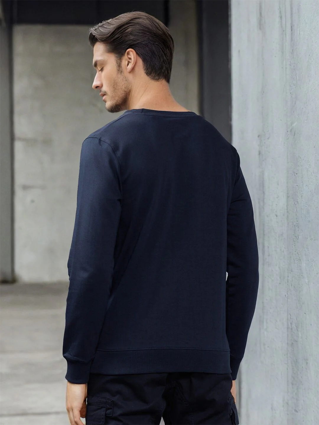 The Indian Garage Co Men Navy Blue Printed Sweatshirt - Image 4