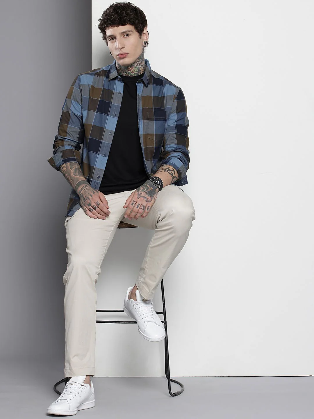 The Indian Garage Co Men Navy Blue Slim Fit Checked Casual Shirt - Image 6