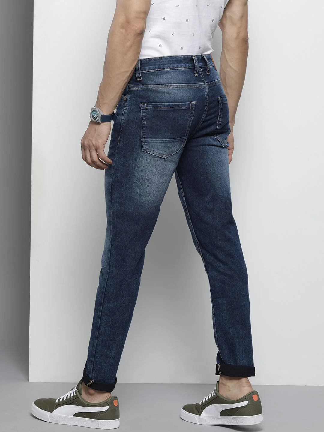 The Indian Garage Co Men Navy Blue Slim Fit Light Fade Stretchable Jeans - Image 3