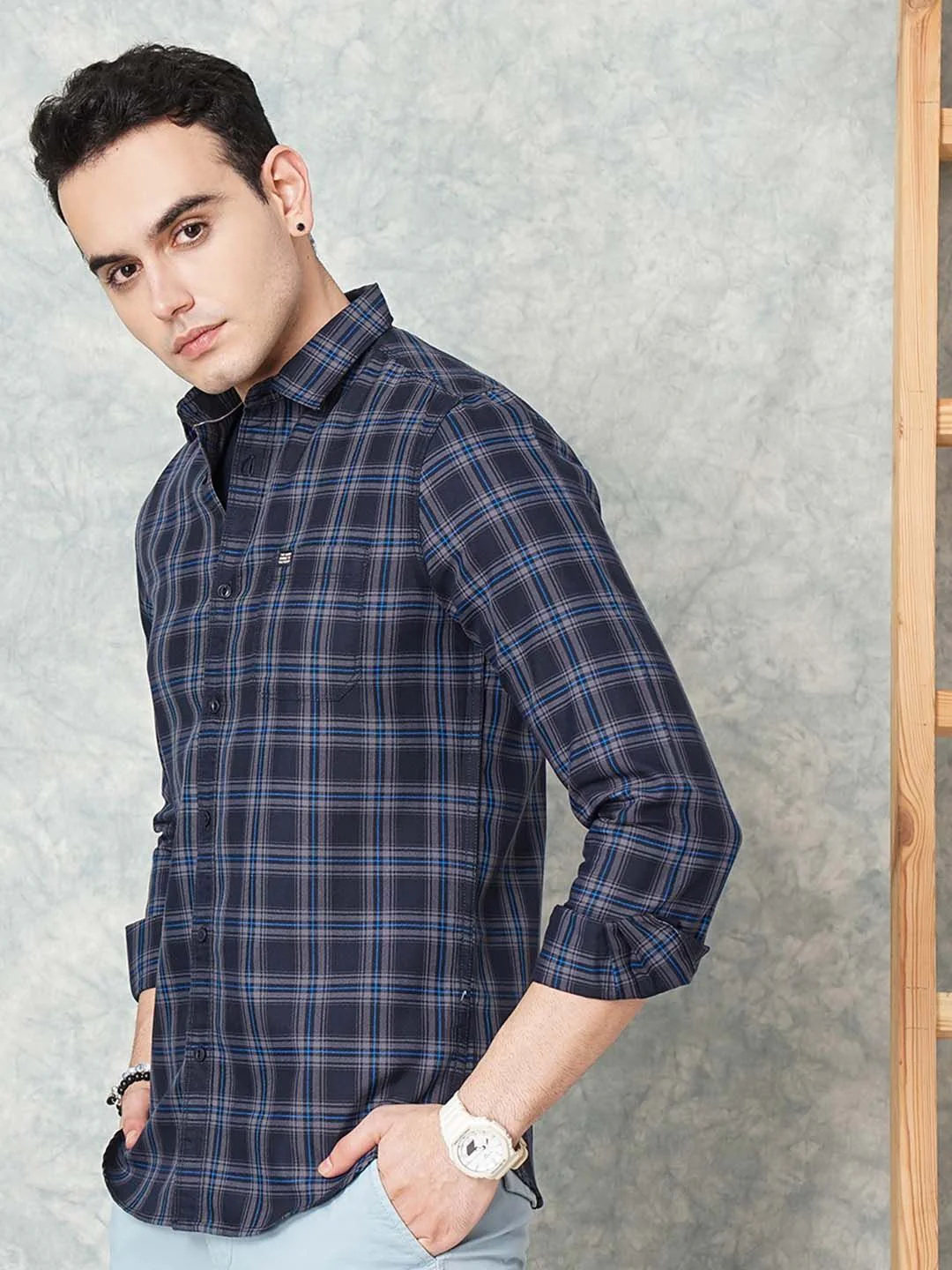 The Indian Garage Co Men Navy Blue Slim Fit Tartan Checks Casual Shirt - Image 5