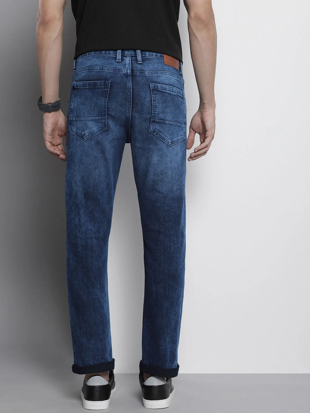The Indian Garage Co Men Navy Blue Slim Straight Fit Light Fade Stretchable Jeans - Image 3