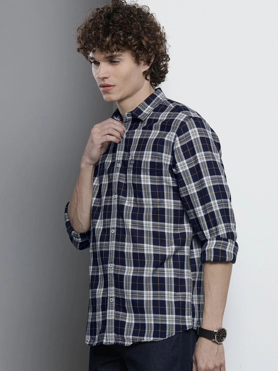 The Indian Garage Co Men Navy Blue & White Checked Casual Shirt - Image 5