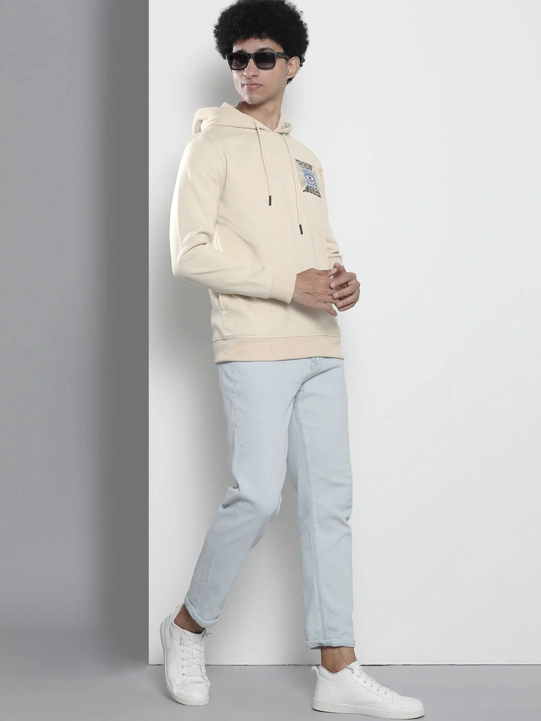 The Indian Garage Co Men Off White Printed Hooded Sweatshirt - Image 4
