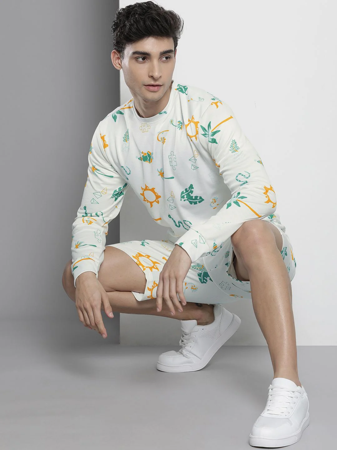 The Indian Garage Co Men Off-White Printed Sweatshirt & Shorts Set - Image 7