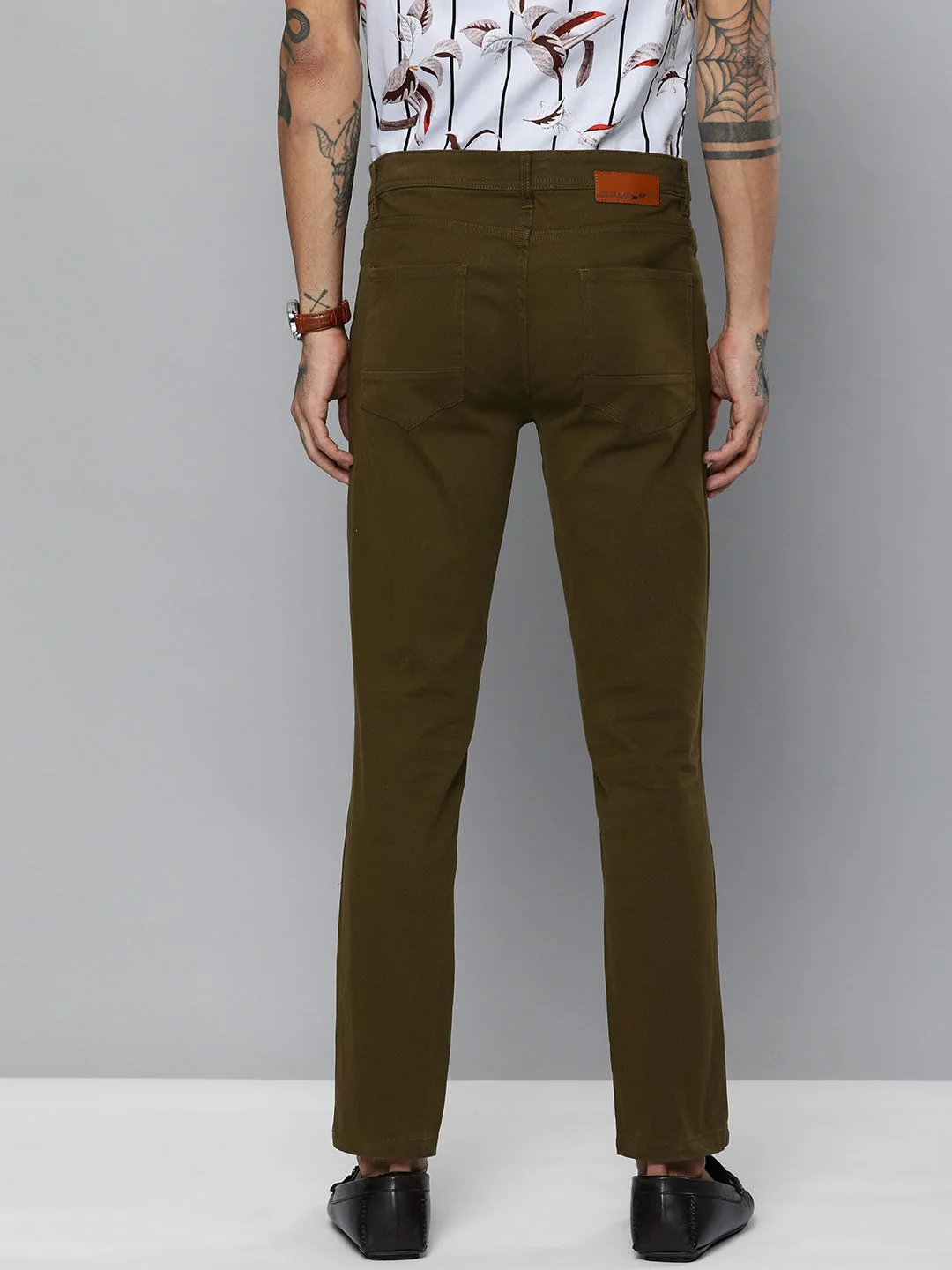 The Indian Garage Co Men Olive Brown Slim Fit Chinos Trousers - Image 3