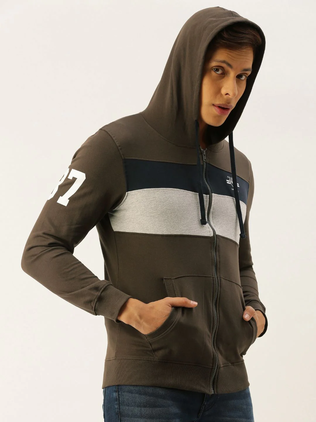 The Indian Garage Co Men Olive Green & Off-White Colourblocked Hooded Sweatshirt - Image 3