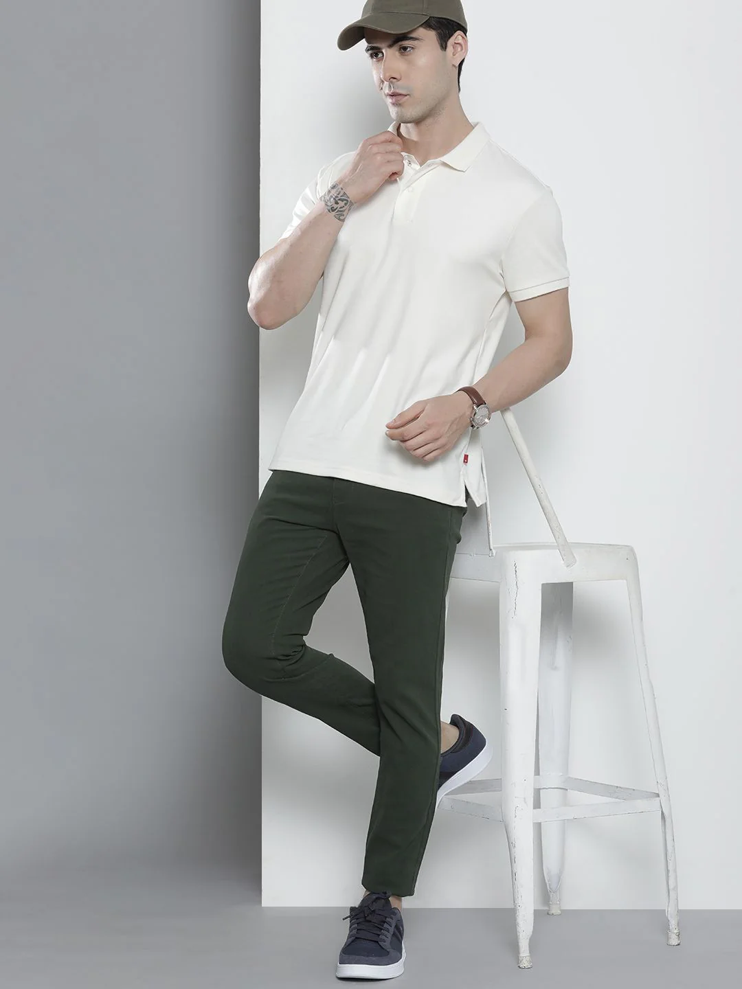 The Indian Garage Co Men Olive Green Solid Chinos Trousers - Image 5
