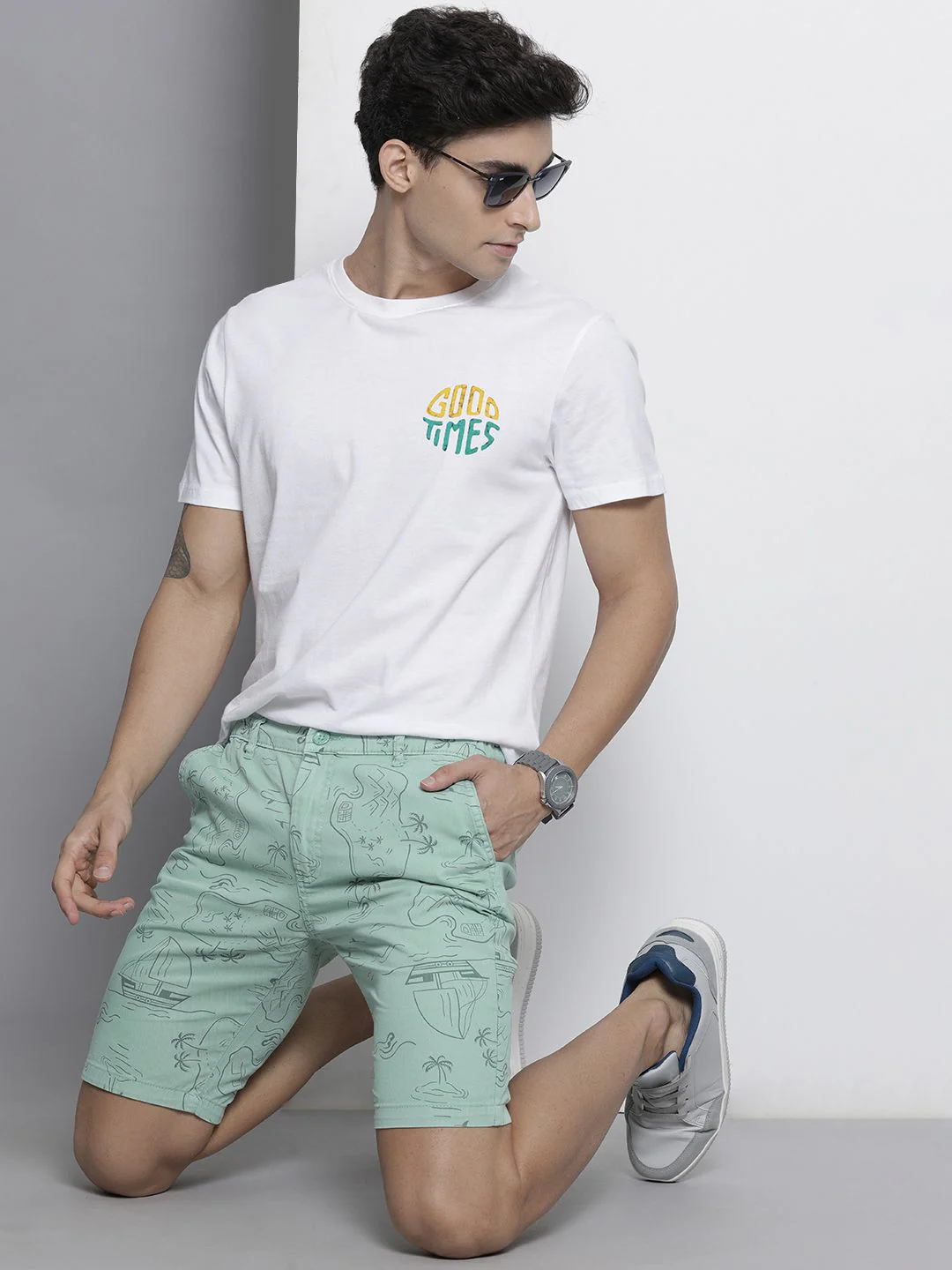 The Indian Garage Co Men Pastel Green Printed Slim Fit Cotton Chino Shorts - Image 5