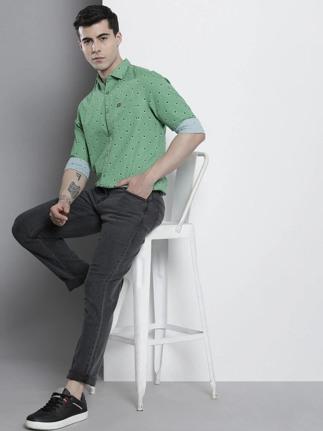 The Indian Garage Co Men Printed Cotton Casual Shirt - Image 6