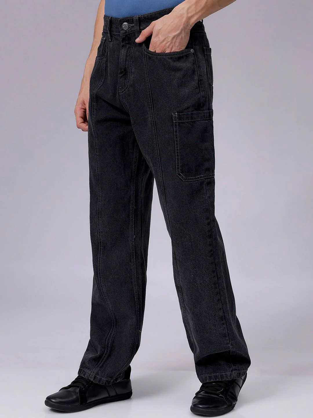 The Indian Garage Co Men Pure Cotton Baggy Fit Mid-Rise Cargo Jeans - Image 3