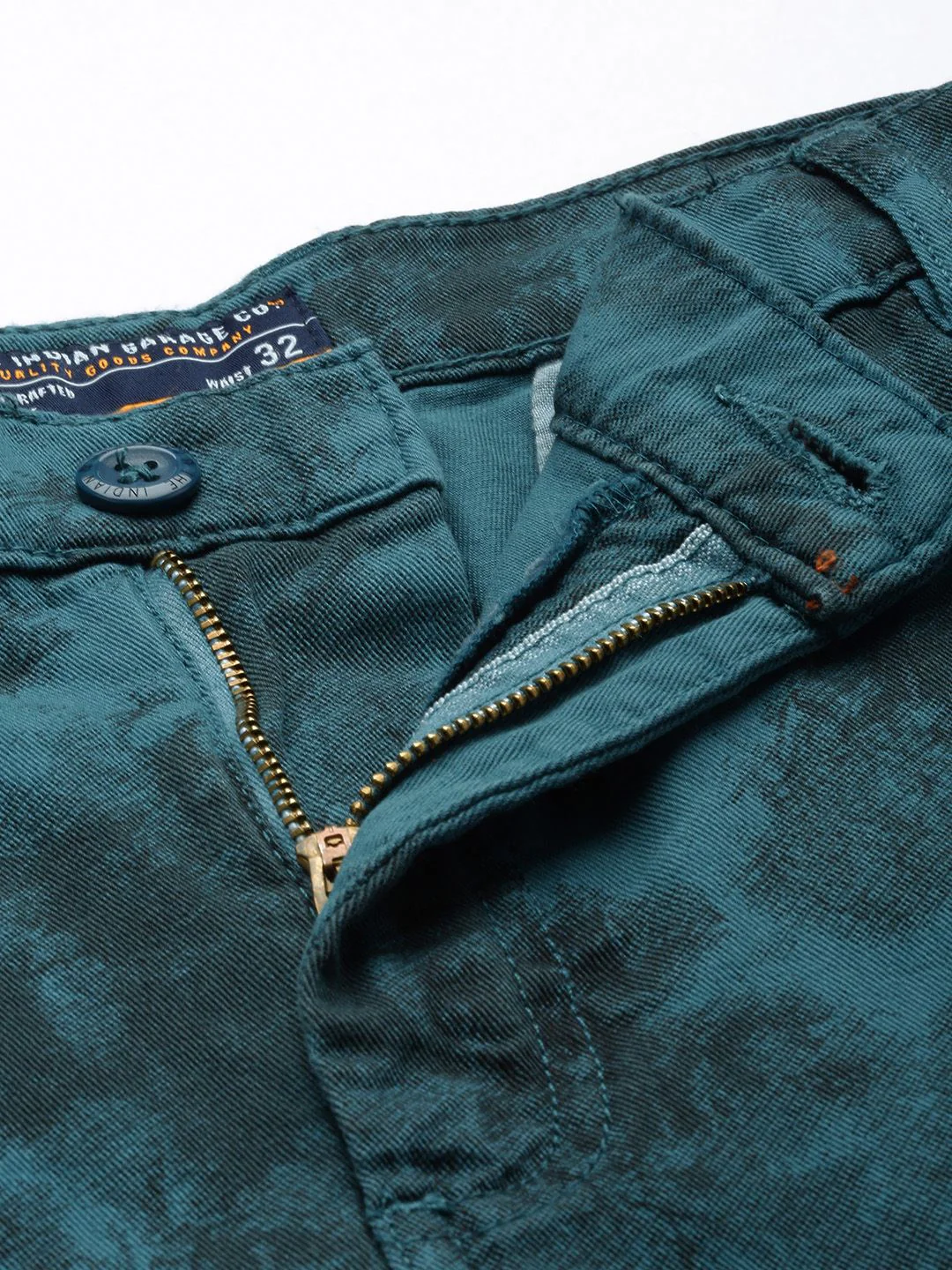 The Indian Garage Co Men Pure Cotton Geometric Printed Slim Fit Shorts - Image 4